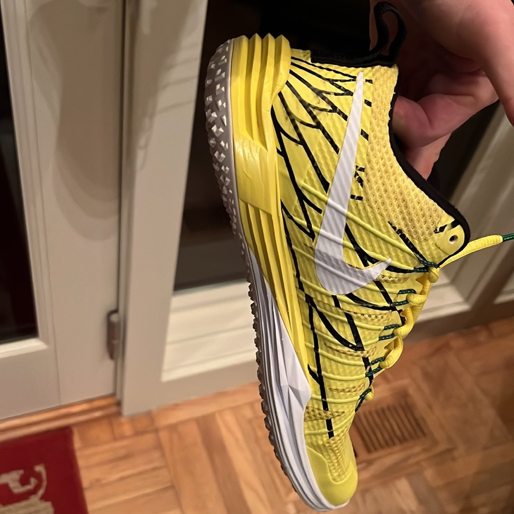 Men’s Nike University of Oregon yellow ‘Win the Day’ shoes Men's 9.5 - Picture 6 of 12